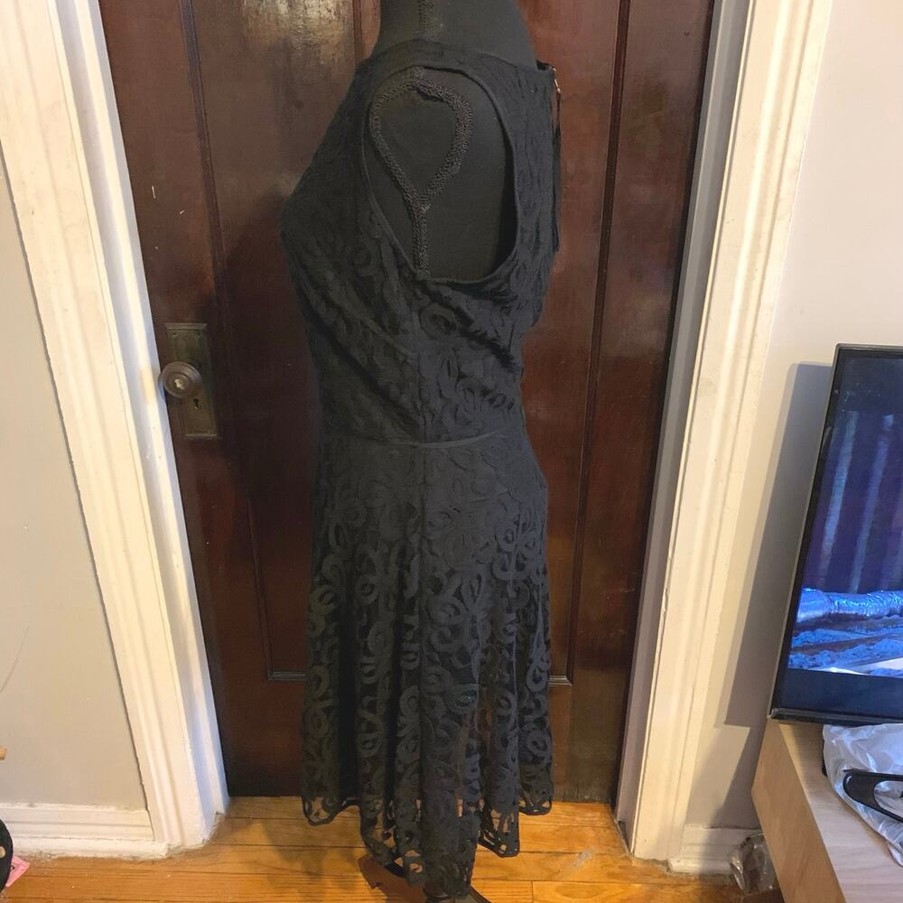 Black Floral Lace Sleeveless Fit and Flare Dress Max Studio Size 4 - Picture 4 of 8